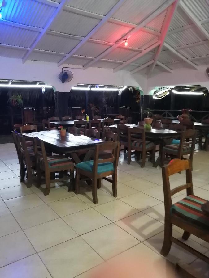 La Famosa Costillas A La Lena Jarabacoa Esterno foto