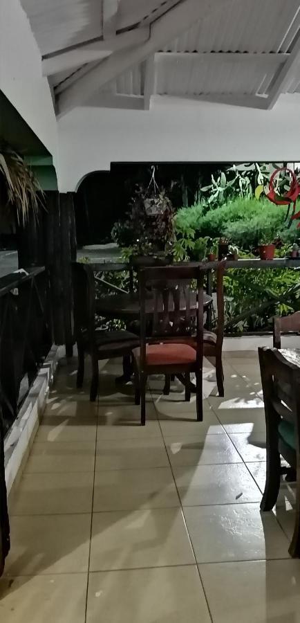 La Famosa Costillas A La Lena Jarabacoa Esterno foto